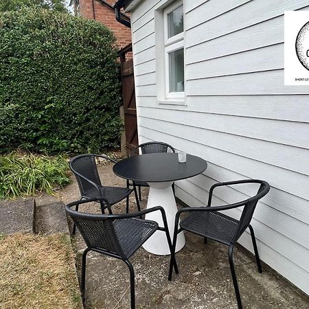 3 Bedroom House With Parking & Garden By Cherry Inn Short Lets & Serviced Accommodation Cambridge Exterior photo